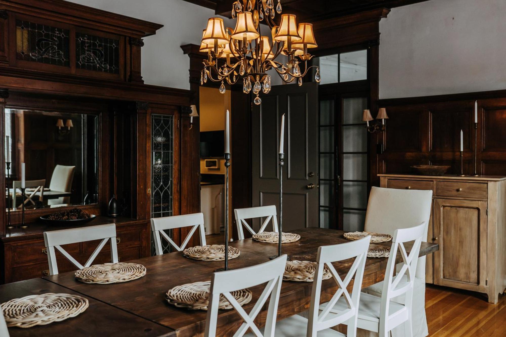 Bed and Breakfast No. 5 East Виннипег Экстерьер фото