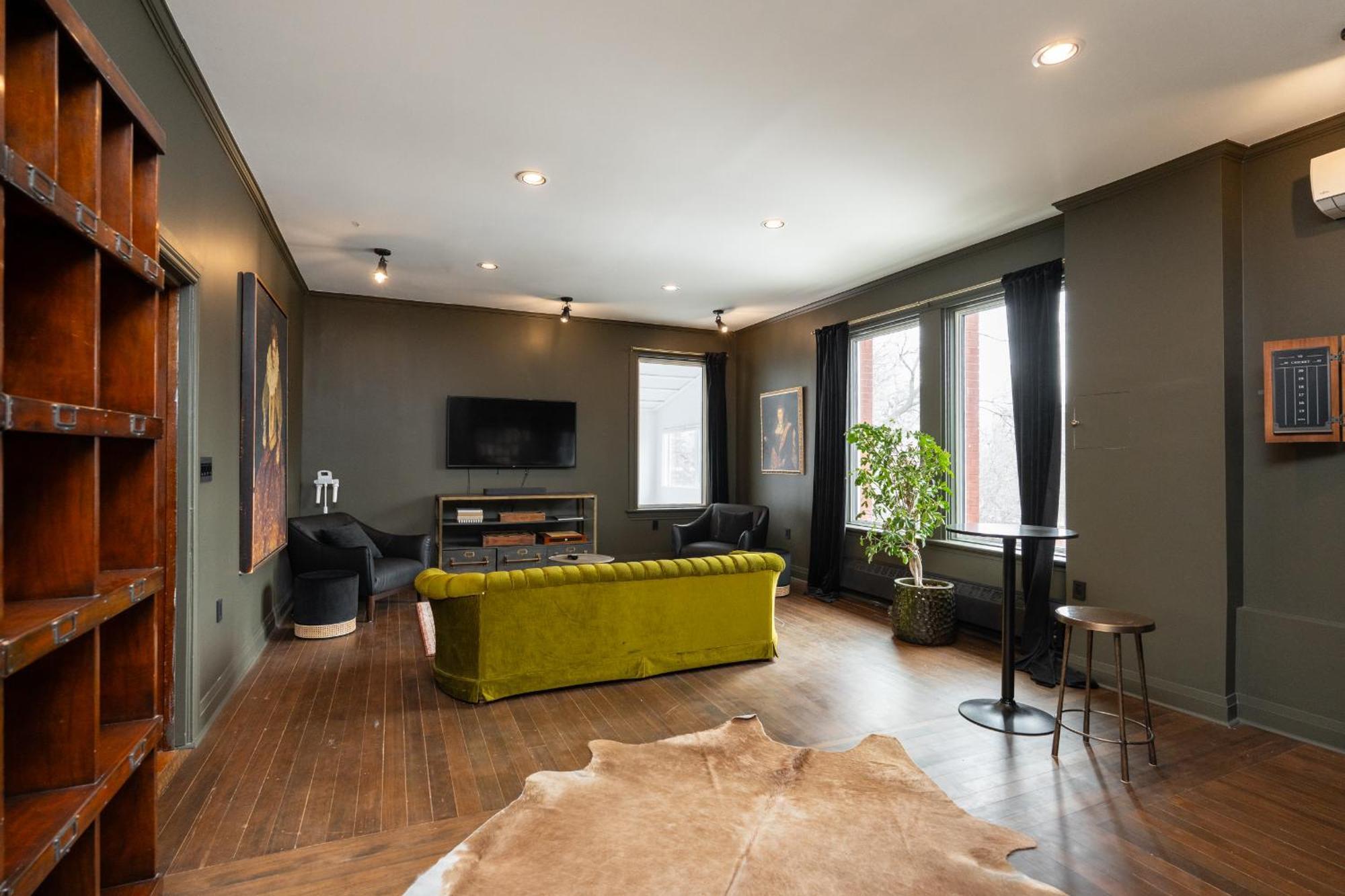 Bed and Breakfast No. 5 East Виннипег Экстерьер фото
