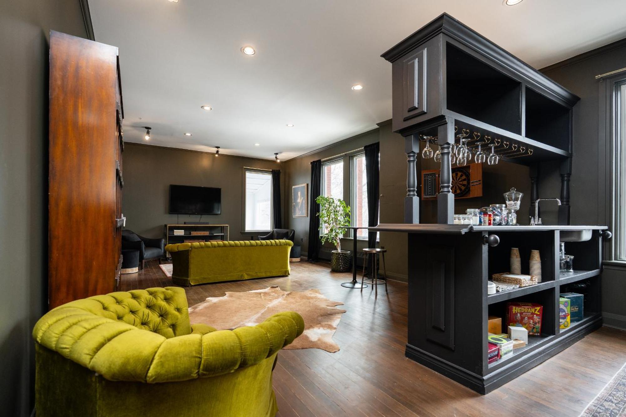 Bed and Breakfast No. 5 East Виннипег Экстерьер фото