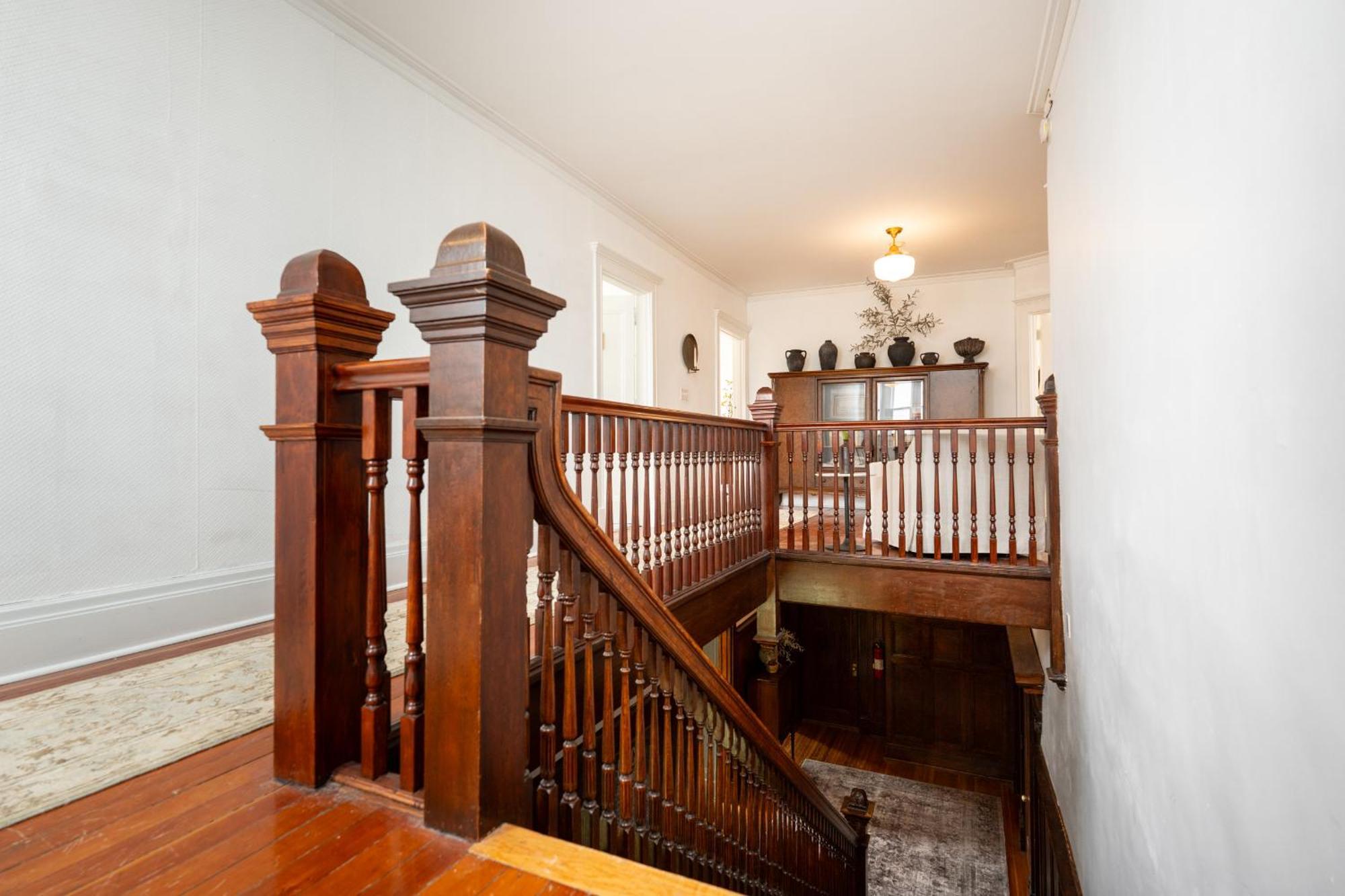 Bed and Breakfast No. 5 East Виннипег Экстерьер фото